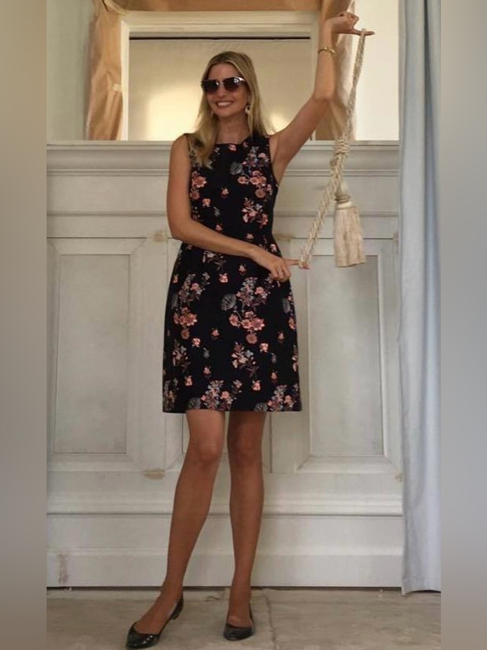 Ivanka Trump navy blue sleeveless jacquard fit-and-flare dress Size 8